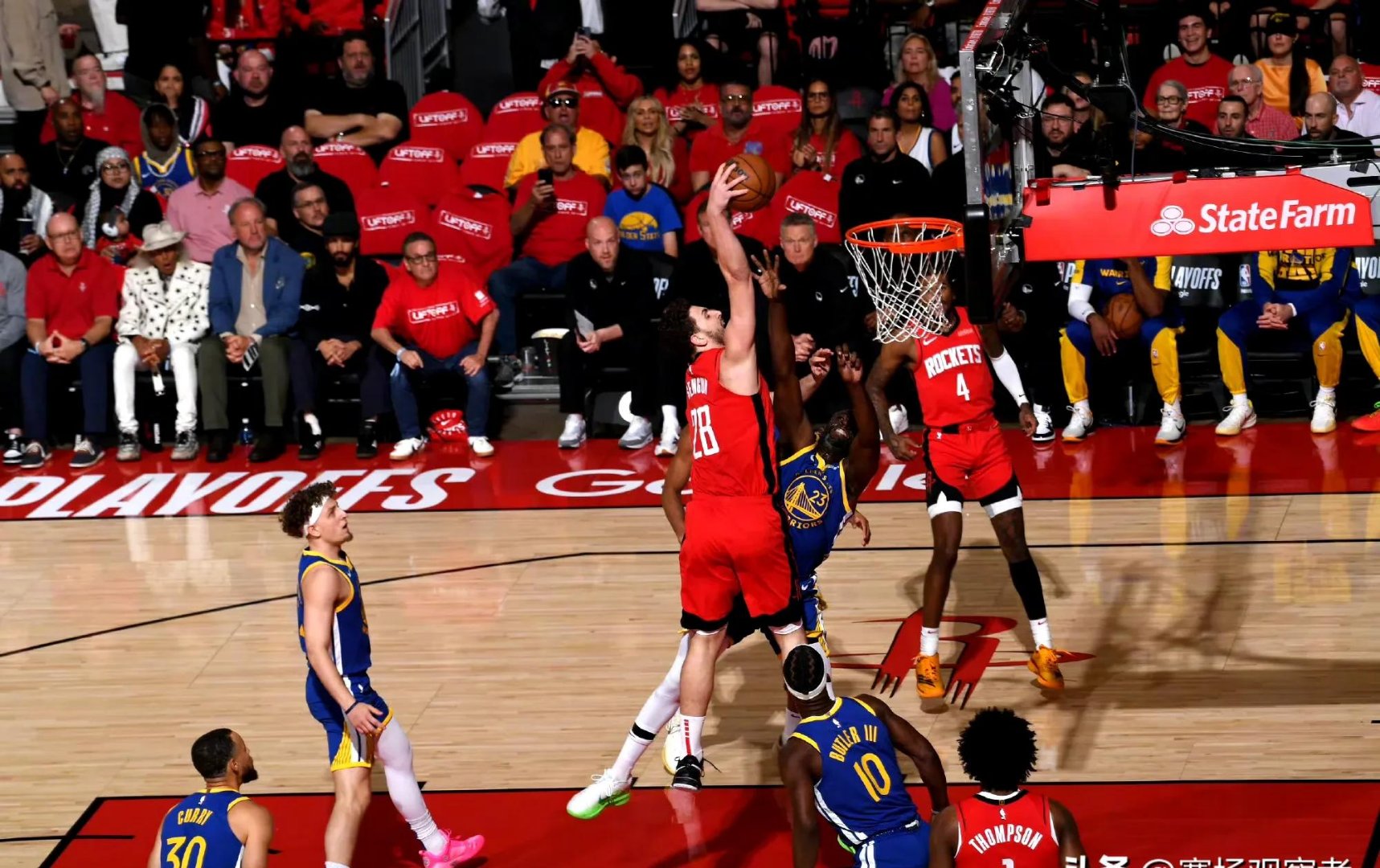 费城76人迎NBA季后赛关键赛，今夜状态回暖，更衣室稳定，更衣室氛围转暖的简单介绍